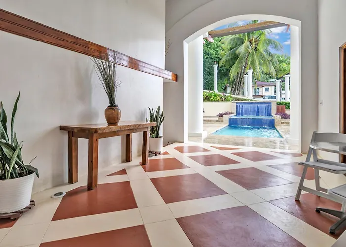Sea Vue Luxury Vacation Condominiums